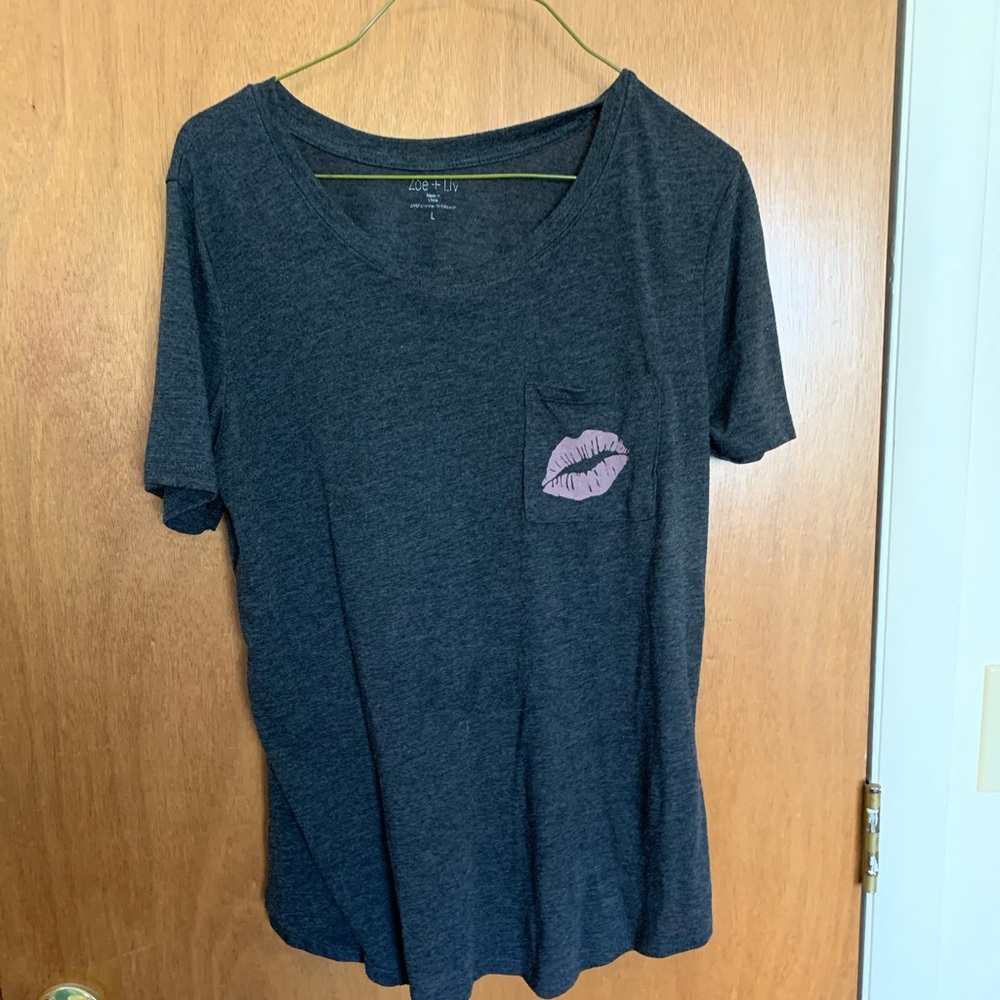 Lips tee